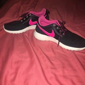 Nike Roshe Runs